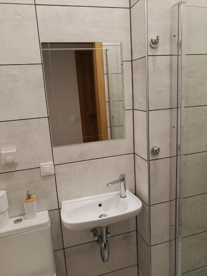 Noclegi Przy Dworcu Pkp Wrocław Exterior foto