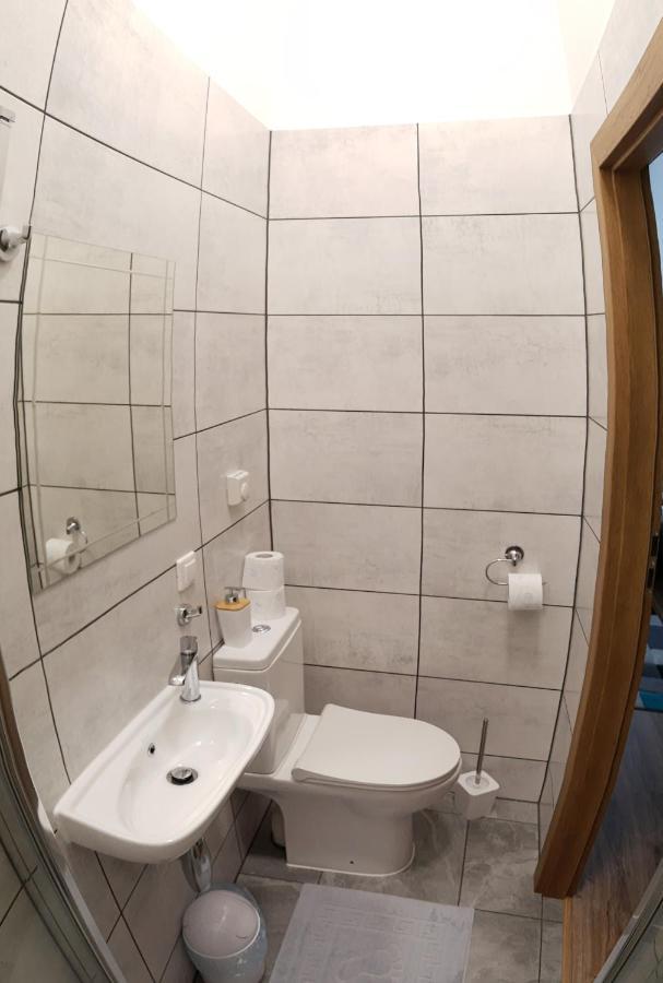 Noclegi Przy Dworcu Pkp Wrocław Exterior foto
